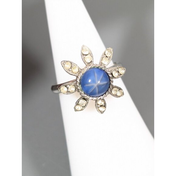 Vintage Vogue Faux Blue Star Sapphire Rhinestone Ring Silver Tone Size 6 - Picture 2 of 8